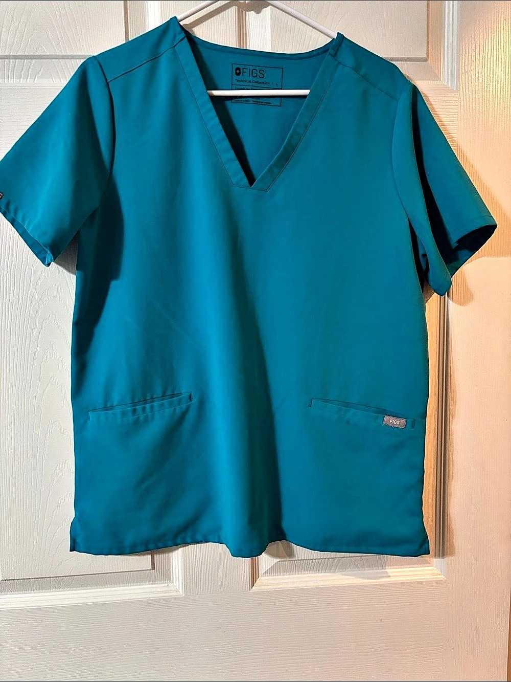 FIGS Technical Collection V-Neck Scrub Top Blue Large